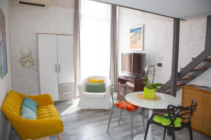 Bons Souvenirs by Connexion