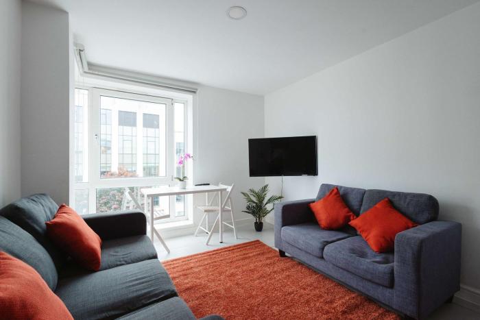 Bright 3-Bed Flat by University & City Centre