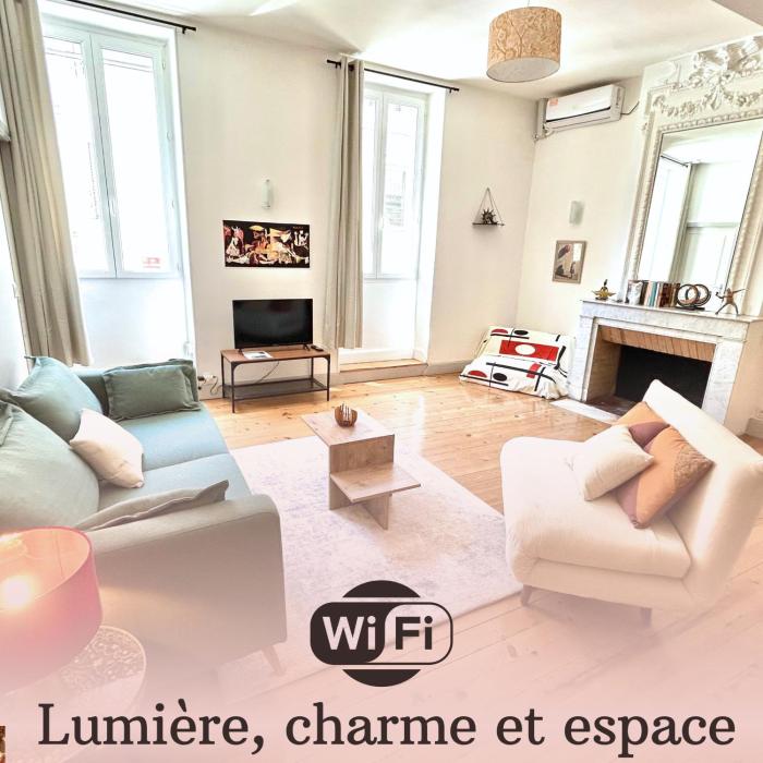 Louisa - Spacieux en Plein centre - Places gratuites - 1er étage