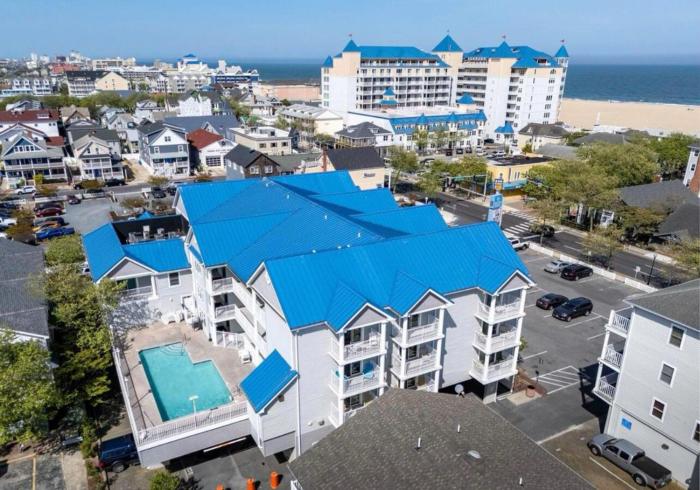 Paradise Off The Boardwalk In Downtown OC