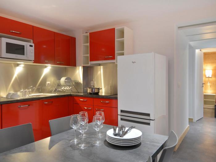 Appartement rénové | 7 pers | Confort | 3 pièces | Centre station | Balcon - FR-1-181-1937