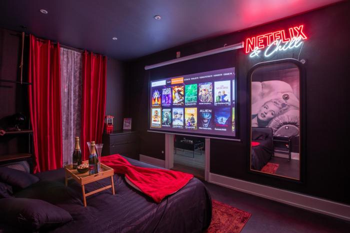 Hollywood Night-Jacuzzi & Private Movie Theater