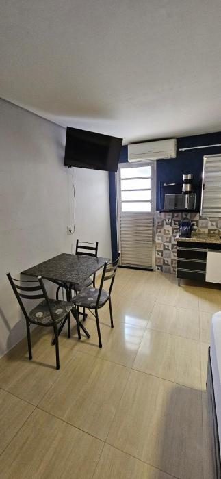 Kitnet 8 em Salto Espaço Inteiro para Sua Estadia