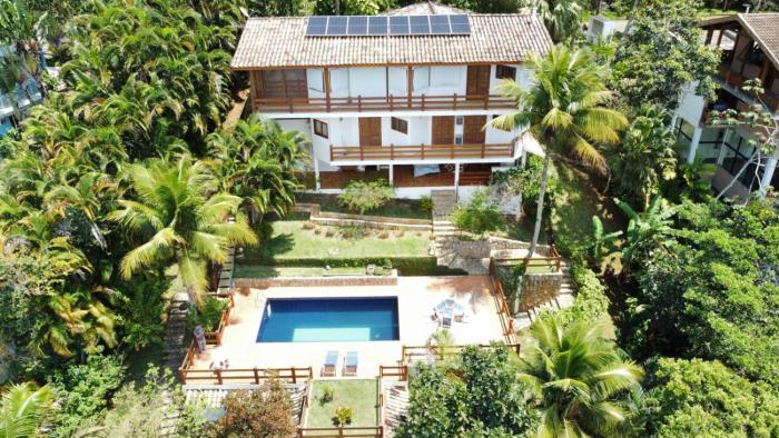 Casa com piscina - vista panorâmica para o mar