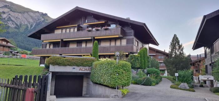 Ski Season - 3 Bedroom Apartment - Stunning View - Lenk