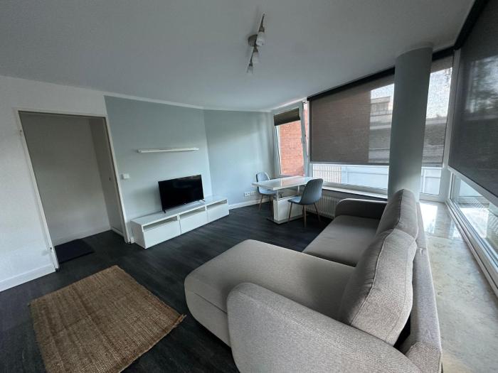 Exclusive 1A location near park for four Guests