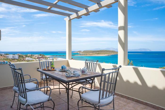 Diakofti Hilltop Sea House