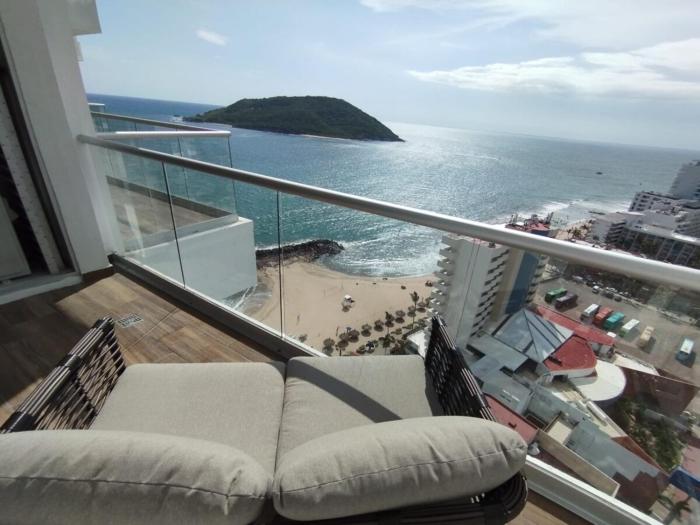 Departamento a pie de Playa, en Zona DORADA, Mazatlan