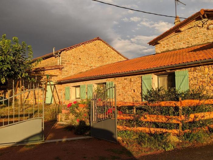 Gîte de campagne avec animaux acceptés près de Roanne - FR-1-496-376