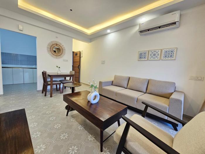 Rustic Heaven - 1BHK Apartment in Candolim with Pool, Gym and Modern Amenities