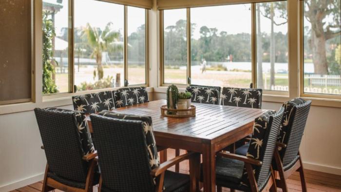 Riverfront Retreat Sussex House Park