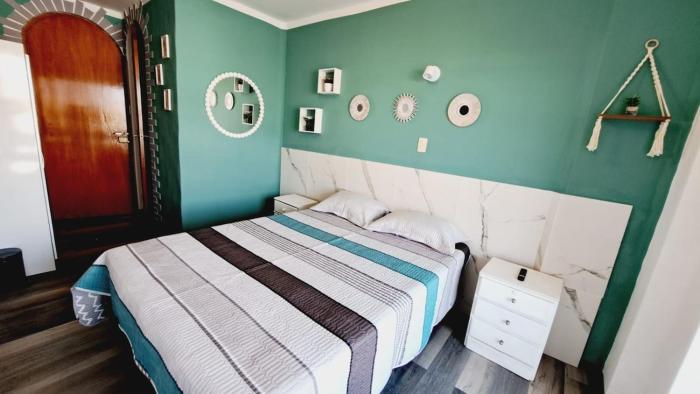 Estudio Funcional con Cama Queen, Cocina y Terraza