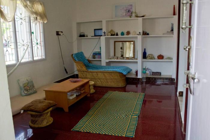 The Corner House by Liz Non Airconditioned