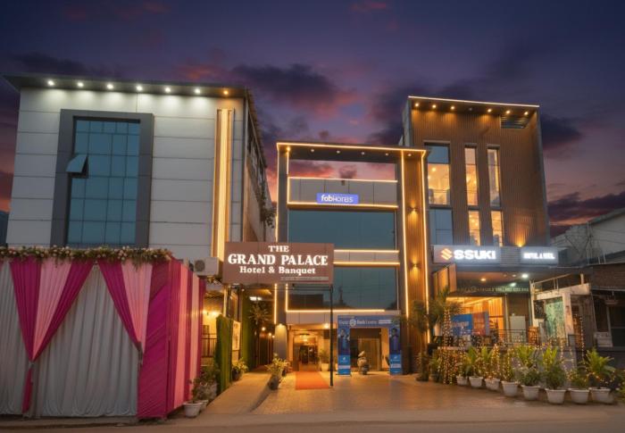 Via The Grand Palace