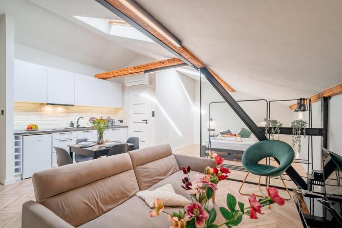 Old Town Siemieradzkiego Apartments by Hosty