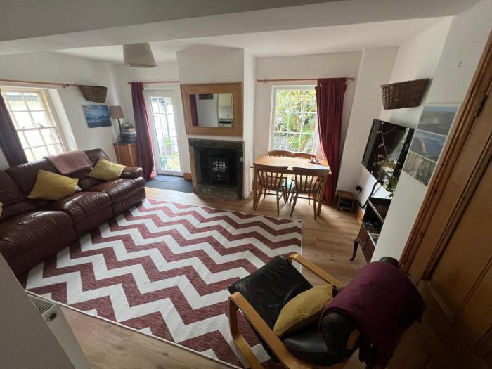 Robinsons Cottage, central and quiet