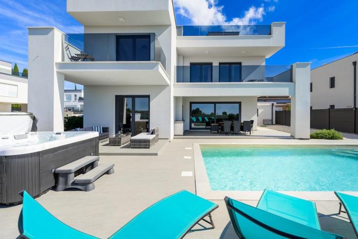 Villa Adria Paradisio by Istrialux