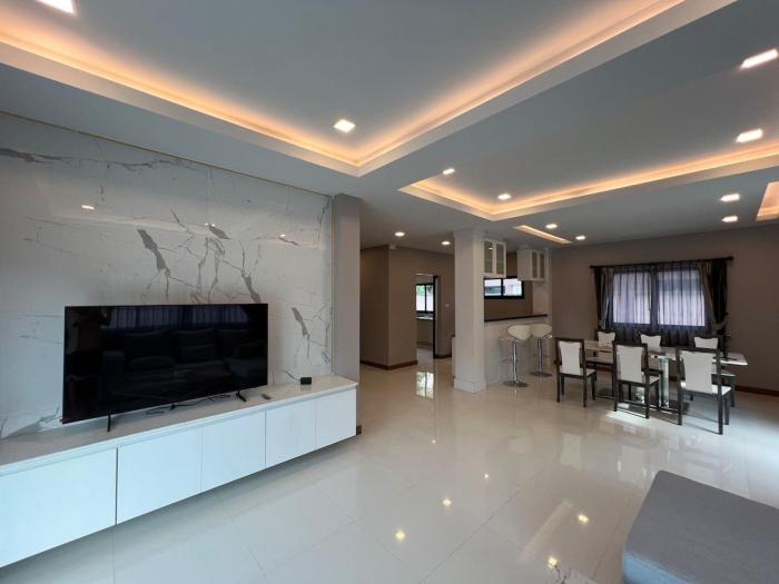 芭提雅花园别墅酒店预定 直达海滩 团体聚餐 安静舒适 市中心 步行街附近别墅 月租 日租 周租灵活