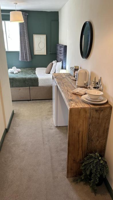 1 Double Bedroom-Shared House-Stonehouse-Stroud-Room 3