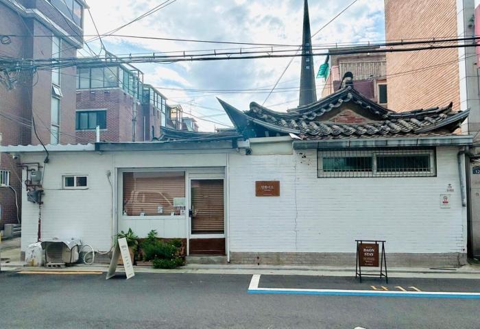 블랙핑크 제니픽 성북동 서울 야경 낙산공원 광화문 명동 주차가능 24시 셀프체크인