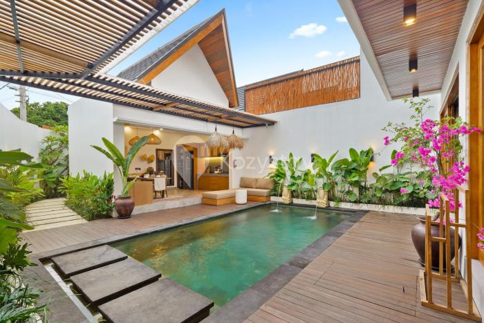 Kastara Villa by Kozystay - Canggu