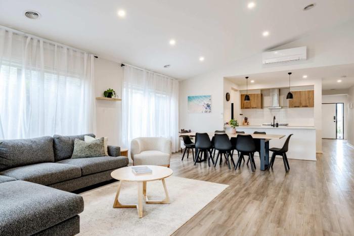 Coastal Family Retreat - Relaxed Coastal Living