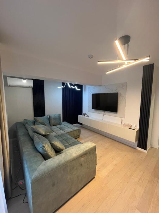 Family Home 2 Centru Palas Mall