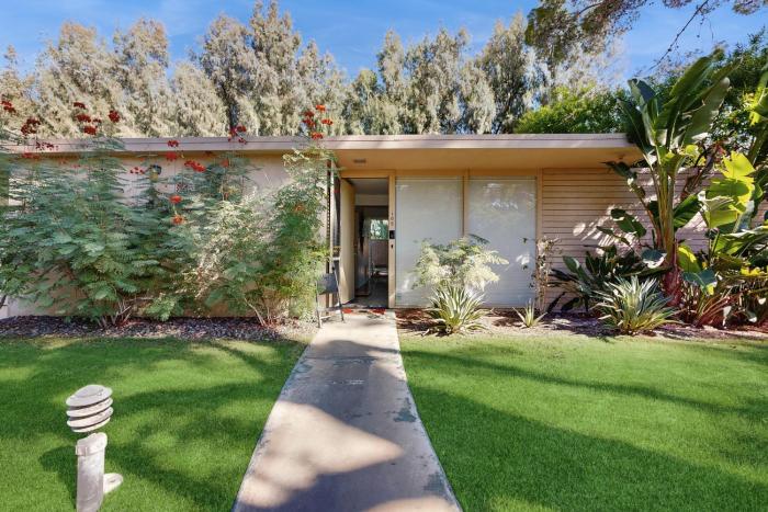 Racquet Club Cottage Permit# 271