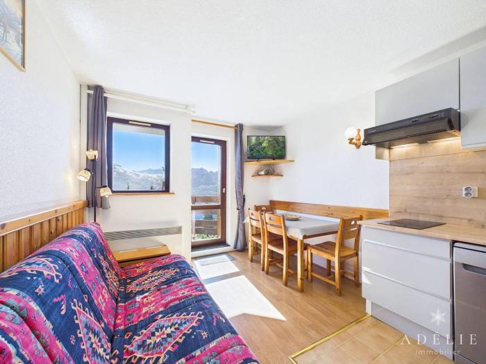 Studio confortable aux pieds des pistes, proche commerces et garderie - FR-1-398-666