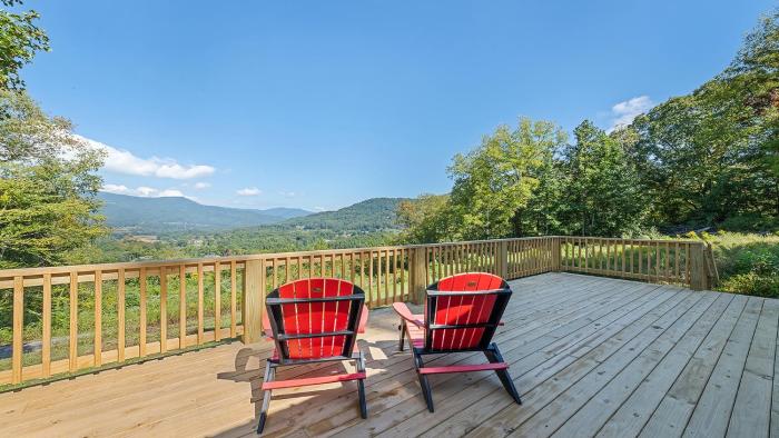 Mountain Haven: Cozy Tiny Home on 16 Acres