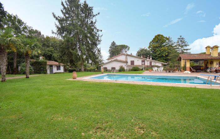 Nice Home In Sutri With Wifi