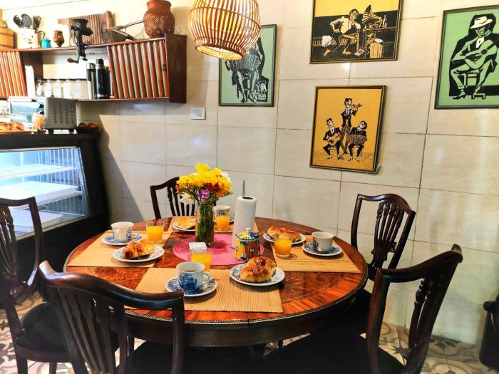 Flor de Lino Posada Porteña