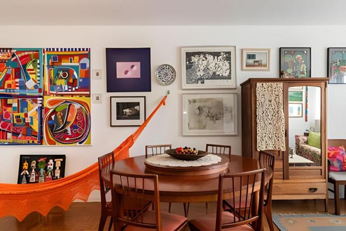 Super Charmoso CineSala, colado no Metro Fradique