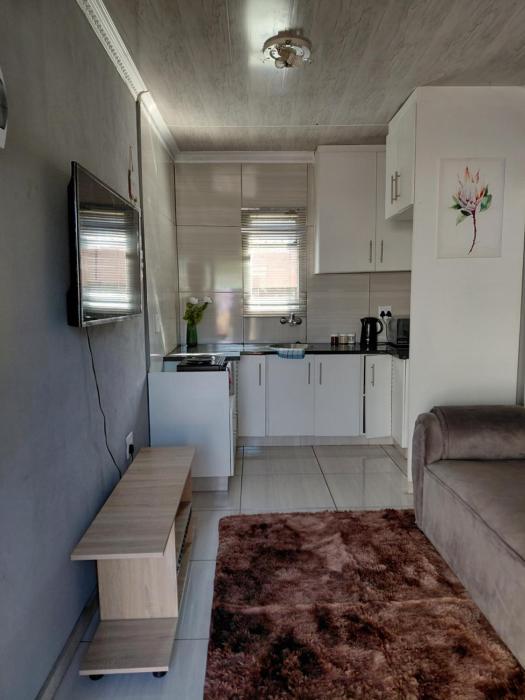 Mama Rs Budget-friendly BACKROOM 2