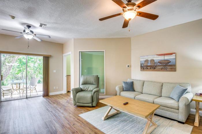 Walk to the Beach! New Smyrna Hideaway with Patio