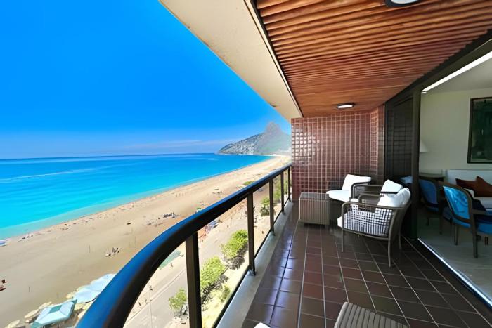 Frontbeach Upscale in the Heart of Ipanema upto 4