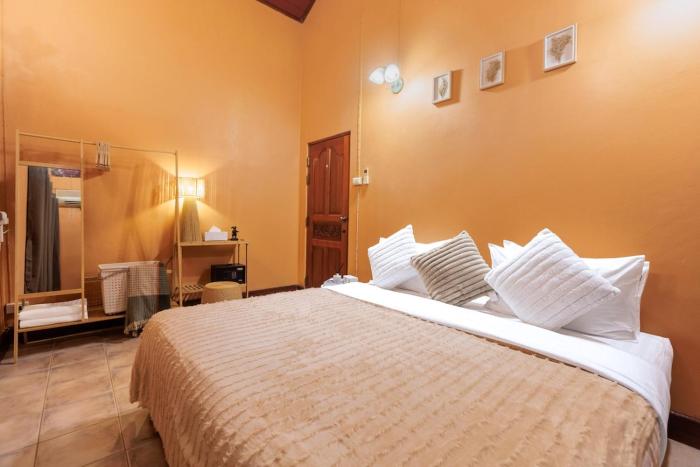 The Red Brick House Layan