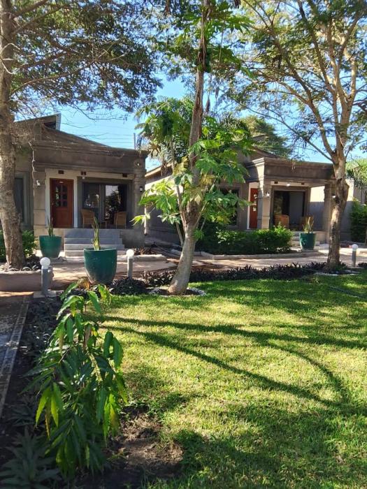 Palm Mallows Lodge and Apartments