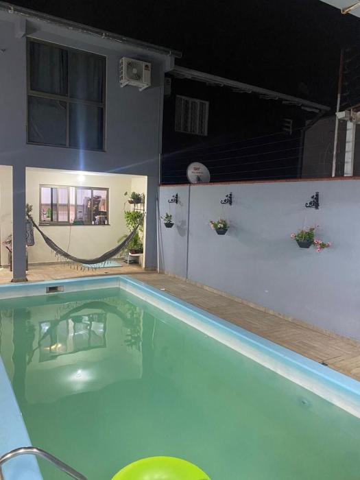 Sobrado com Piscina