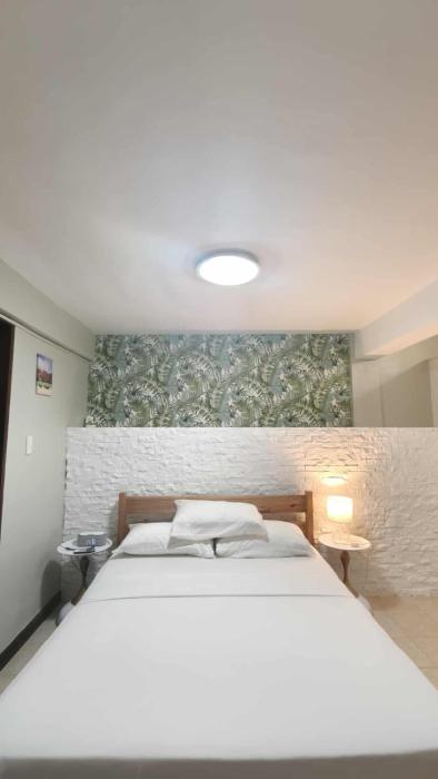 Garden apartment with pool view