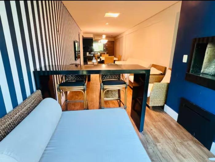 Apartamento 03 dormitórios Las Rozas