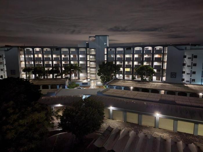 Vista Retreat - Stylish Flat at Menlyn Main