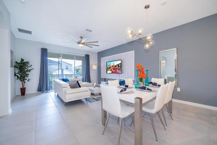 8875-103CD CHAMPIONS GATE,CONDO + GAME ROOM