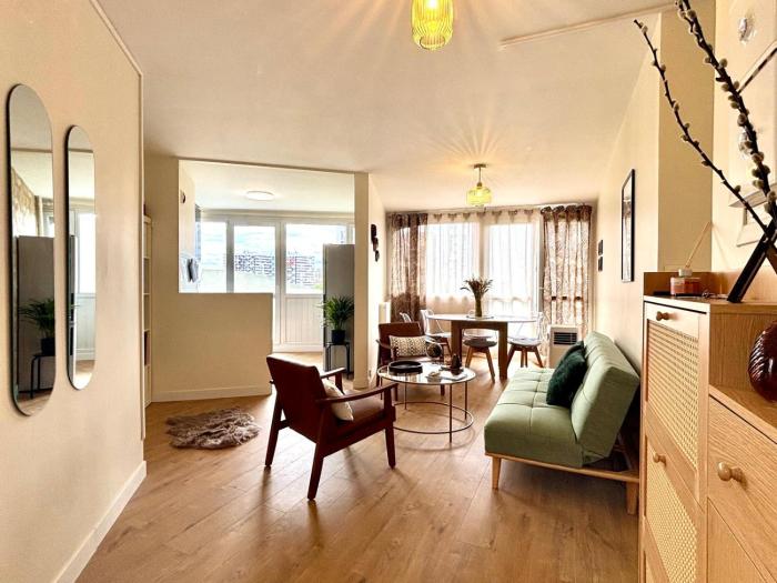 3 chambres, 3 Balcons, belle vue, parking, clim