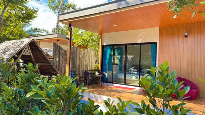 Ao Nang Escapes Tropical Villas & Studios