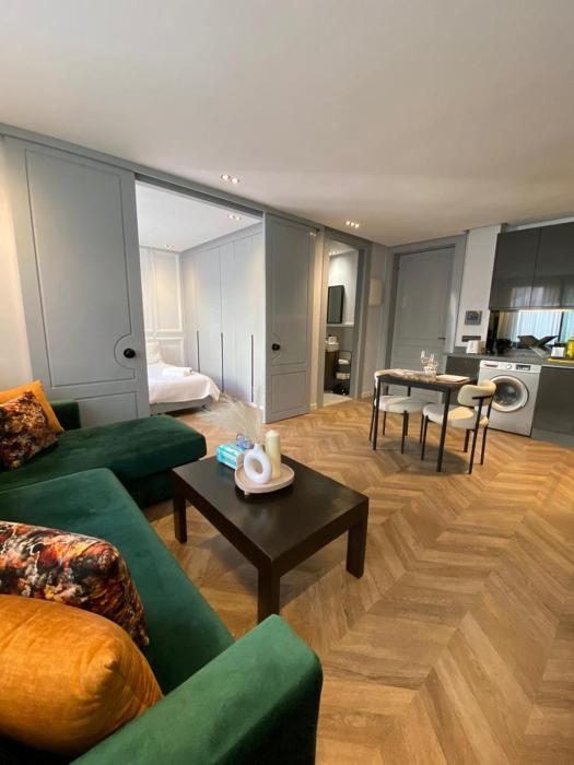 Cosy & Modern apartment with balcony, fiber WiFi & air conditioning Close To KFC & Mcdo Bd 2 Mars In The Heart Of Casablanca