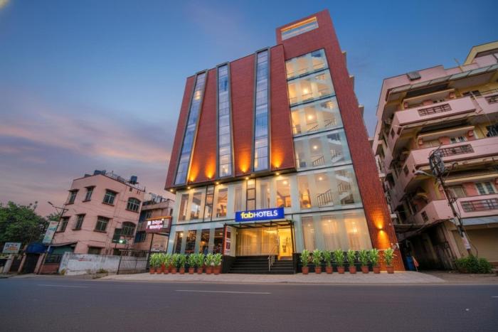 FabHotel The Royal Suites - Nr Gopalan innovation mall