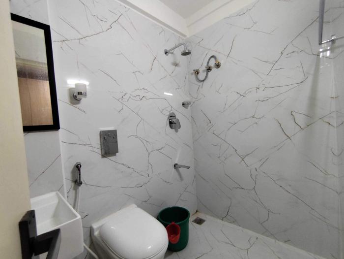 Super Collection O Local Square Karle Town