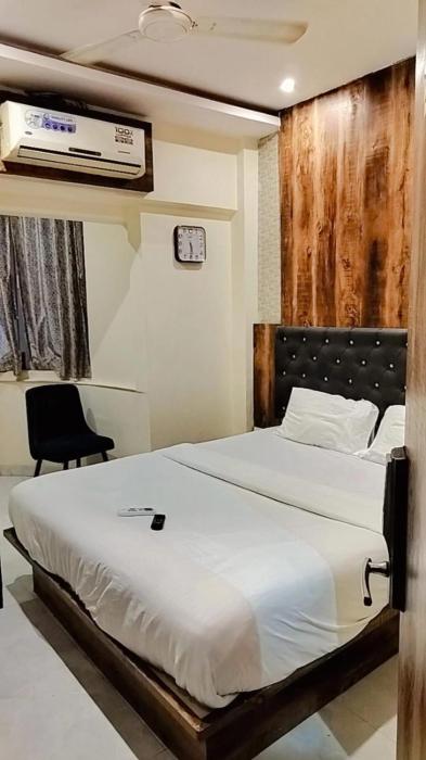 Hotel Suites In Near Dhirubhai Ambani Kokilaben Hospital Andheri West Mumbai