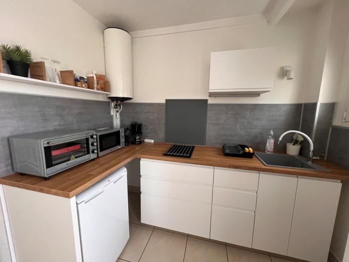 Studio 3rd floor balcony wifi in Gréoux-les-Bains